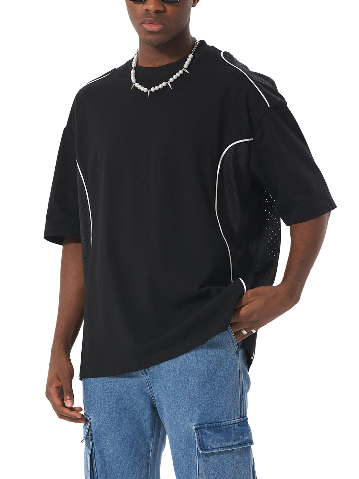 T-shirt à empiècement et passepoil contrasté