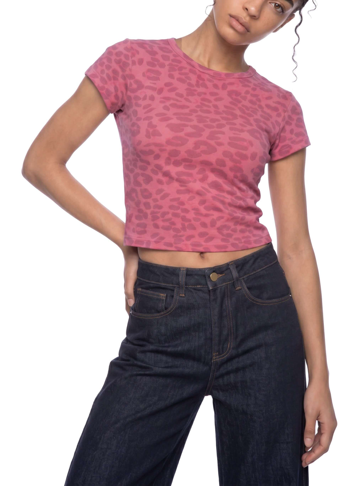 t-shirt en crop imprimé léopard pour femmes